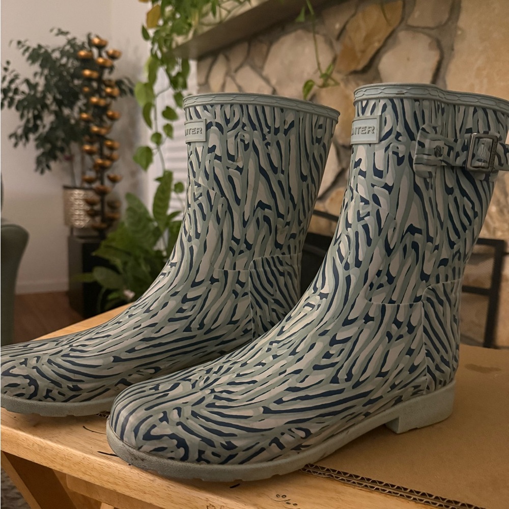 Hunter Blue Zebra Pattern Boots - image 3